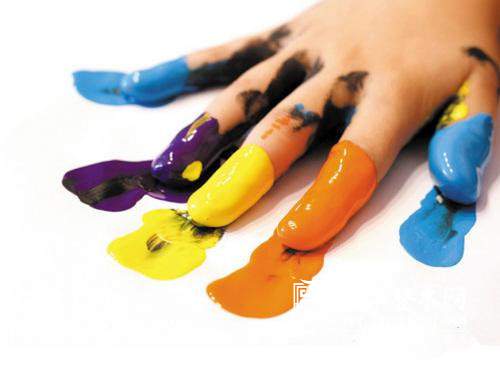 儿童油漆尚无标准 商家制作是否环保无人知 